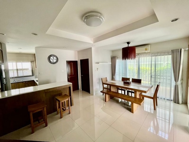 บ้านเดี่ยวให้เช่า ตรงข้ามเจปาร์ค มบ.เดอะคอมพลีท ศรีราชา TP-H0757