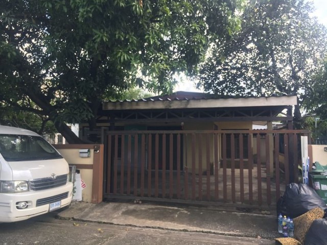 ขายบ้านเดี่ยวโชคชัย4ซอย20แยก4  :เนื้อที่:55ตารางวา :จำนวนชั้น:1ชั้น