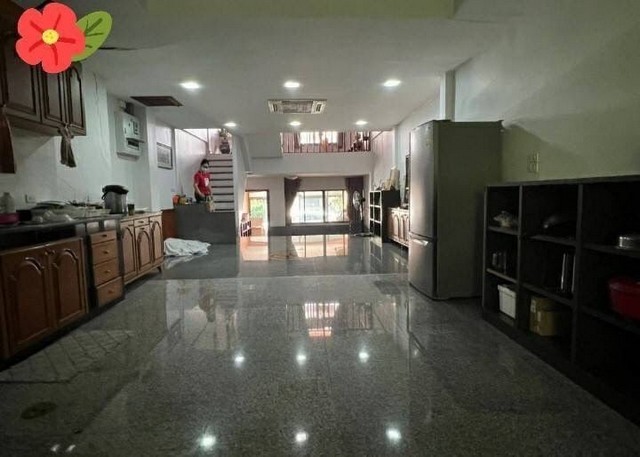 ขายทาวน์เฮาส์  บ้านกลางเมือง รัชดา-เหม่งจ๋าย2  ทาวน์เฮาส์ 3 ห้องนอน 3 ห้องน้ำ เนื้อที่ 25.9 ตารางวา