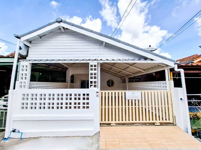 บ้านมินิมอล ทำเลดี ใกล้บิ๊กซี แม็คโคร โรบินสันบ่อวิน ศรีราชา เพียง 1 กม ผ่อน 5000 บาทต่อเดือน