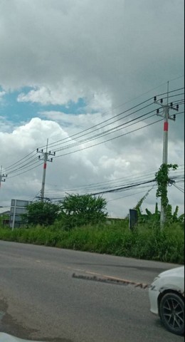           ขายที่ดิน 14 ไร่ 2 งาน ที่ดินมีสภาพเป็นท้องร่องสวนกล้วย ถมไม่มาก มีหน้ากว้างติดถนนใหญ่ ชื่อ ถนนหมายเลข 3200 สายฉะเชิงเทรา-บางน้ำเปรี้ยว ประมาณ 150 เมตร สามารถสร้างอาคารพาณิชย์ได้ถึง 35 คูหา        ที่ดินตั้งอยู่ในย่านเศรษฐกิจ มีหมู่บ้าน , ตลาด , แหล่งท่องเที่ยว อยู่บริเวณใกล้เคียง เช่น ตลาดบ้านใหม่ 100 ปี  , หมู่บ้านประชาสุข , หมู่บ้านอัจฉรา , วัดสมานรัตนาราม          ที่ดินจ