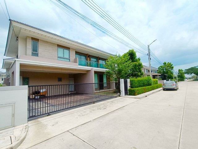 ขายบ้านเดี่ยว 2 ชั้น หมู่บ้าน เพอร์เฟคเพลส พระราม9-กรุงเทพกรีฑา  เนื้อที่ 70 ตร.ว. ขายเพียง 14,900,000 ล้านบาท