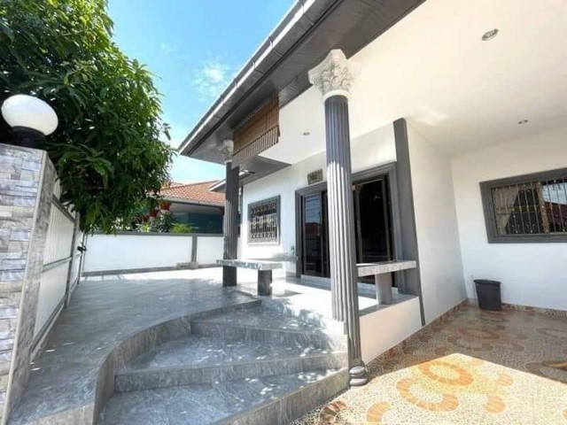 ให้เช่าบ้านเดี่ยว   2 ห้องนอน  2 ห้องน้ำ   เฟอร์นิเจอร์ครบ