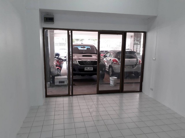 ห้องเก็บของให้เช่า ขนาดเล็ก โชคชัย4 ซอย39 แยก 4 (ซอยเจ้าแม่กวนอิม) ซ.ลาดพร้าววังหิน 30 ใกล้กองปราบฯโชคชัย4, รพ.เปาโลโชคชัย  ขนาด 21 ตรม.