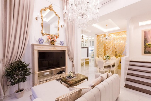 Me87ให้เช่าทาวน์โฮม 4 ชั้นพร้อมสระว่ายน้ำส่วนตัว หมู่บ้านคริสตัลวิลล์  ย่านเลียบด่วน ใกล้Central Eastville 