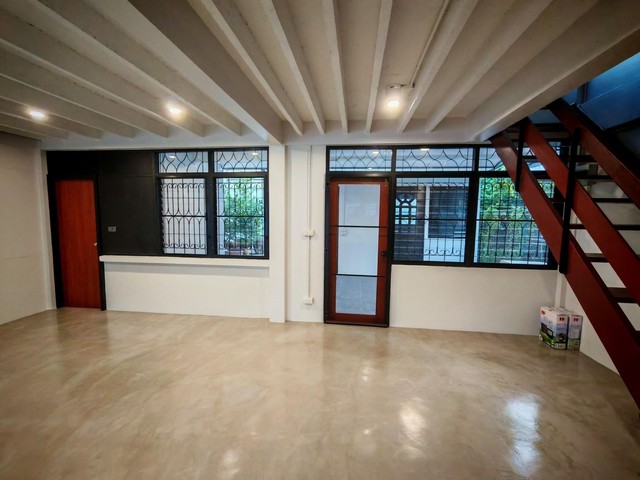 ให้เช่าบ้านเดี่ยว 2 ชั้น ซอยลาดพร้าว 74  ใกล์รถไฟฟ้าสายสีเหลือง เหมาะสำหรับการอยู่อาศัย