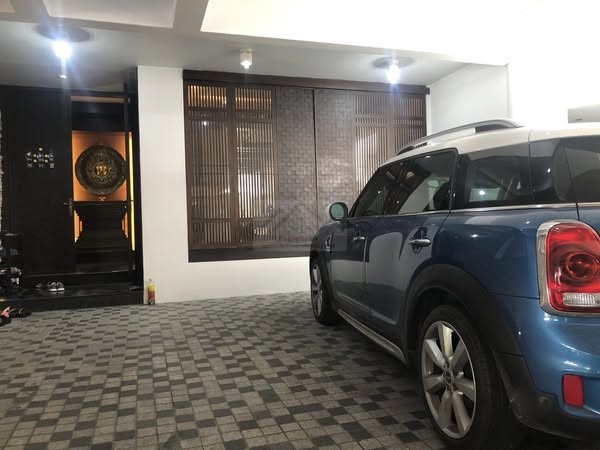 ให้เช่าทาวน์โฮม 4 ชั้น 4 ห้องนอน หมู่บ้าน Garden House ใจกลางพระราม3 ซอยนราธิวาสราชนครินทร์ 30 เฟอร์นิเจอร์ครบพร้อมอยู่ ใกล้สาทรแค่ 5 นาที