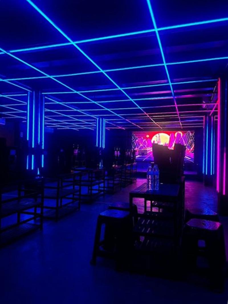  สนใจติดต่อMy Line : luli.laเซ้งร้านเหล้า#รัชดา #ห้วยขวางเพียง 1.33 ล้าน มีพนักงานพร้อม- อุปกรณ์ครบ ครัว ห้องน้ำ ไฟ แสงสี เสียง Pos- พื้นที่ 200 ตรม.- ทำใบอนุญาตต่อได้เลย - ค่าเช่าเพียง 60,000บ/เดือน สนใจติดต่อMy Line : luli.la พิกัด : https://maps.app.goo.gl/erVGkSaPN9rXFyVw8?g_st=il>> ค้นหาร้านอื่นที่ Facebook เซ้งร้าน = https://www.facebook.com/selloutthailand/>> รับแจ้งเตือนเซ้งร้านใหม่ๆทุกวัน Line = http://line.me/ti/p/~@salebiz>> ซื้อโฆษณาเซ้งร้าน Line ID = salebiz ( Link =  http://line.me/ti/p/~sal