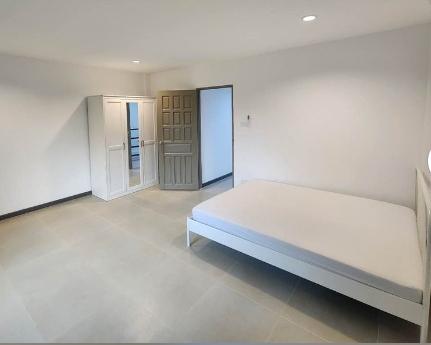 HR 5908 ให้เช่าทาวน์โฮม 4 ชั้น บางนา ตราด ซอย14 ถนนเทพรัตน์