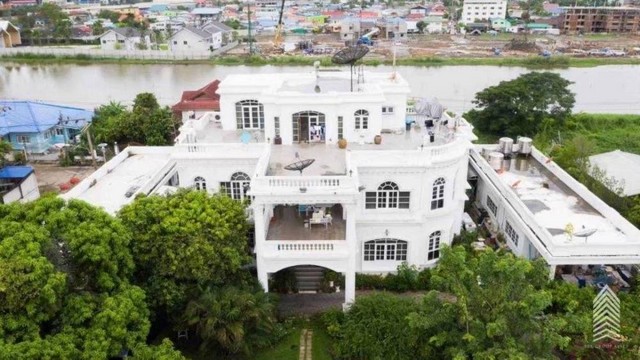 ขายคฤหาสน์โครงการกรีนเลค ใกล้สนามบินสุวรรณภูมิ อำเภอบางพลี จังหวัดสมุทรปราการ เนื้อที่ 465 ตารางวา