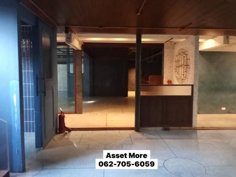 ให้เช่าพื้นที่ซอยอารีย์ทำเลดี  2 ชั้น (สามารถแบ่งเช่าได้) เหมาะเปิดค่าเฟ่  ออฟฟิศ ร้านอาหาร  ขนาด 82 ตารางวา พื้นที่ใช้สอย 650 ตารางเมตร   ใกล้รถไฟฟ้า สนามเป้า,อารีย์ ทะลุเส้น ทางด่วนพระรามหกได้  เขตพญาไท แขวงสามเสนใน  ราคาเช่า 250,000 บาท/เดือน  67-AMS-OT0013Details   ขนาด 82 ตารางวา พื้นที่ใช้สอย 650 ตารางเมตร  (สามารถแบ่งเช่าได้) ตกตารางเมตรละ800บาท ราคาสามารถต่อรองได้  เป็นพื้นที่โล่ง ด้