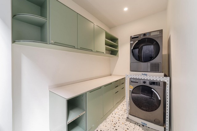 ให้เช่าทาวน์โฮมสร้างใหม่ ใกล้ BTS เอกมัย  5 ชั้น พร้อมลิฟท์  ซอยเอกมัย 10 (สุขุมวิท 65)