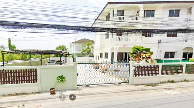 นวมินทร์ 105-113 2คูหา  9แอร์  รร.เลิศหล้าเกษตรนวมินทร์ 800ม.ให้เช่า โฮมออฟฟิศ 3ชั้น รร.นานาชาตินีวา 1.2 กม. 9นอน 6น้ำ 505ตรม.102ตรว. 