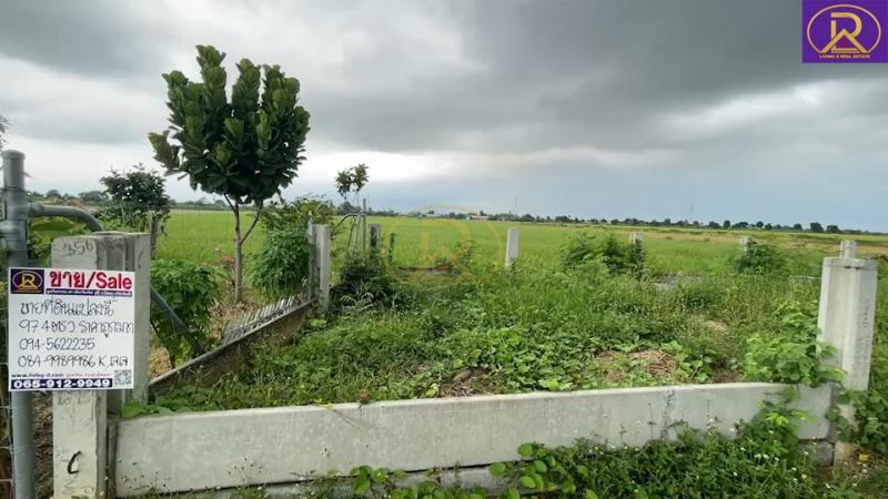 สนใจทรัพย์นี้ติดต่อ  =>> คุณเจ 094-562-2235     =>> Line Id :  jubjang9974LVD-S0076: ขายที่ดินจัดสรร ราคาแค่หลักแสน โครงการสวนเกษตร โชคอนันต์พรเทพ ต.นราภิรมย์ อ.บางเลน จ.นครปฐมที่ดินทำเลดี อนาคตใกล้สนามบินนครปฐม ราคาเพียงหลักแสนที่ดินจัดสรรแปลงสวย ขนาด 97.4 ตารางวา หน้ากว้าง 5 เมตร ลึก 15 เมตรหน้าแปลงติดถนนคอนกรีต เหมาะสร้างบ้าน ทำบ้านสวน เงียบสงบเป็นส่วนตัวใกล้คลองประปามหาสวัสดิ์-ห่างจา