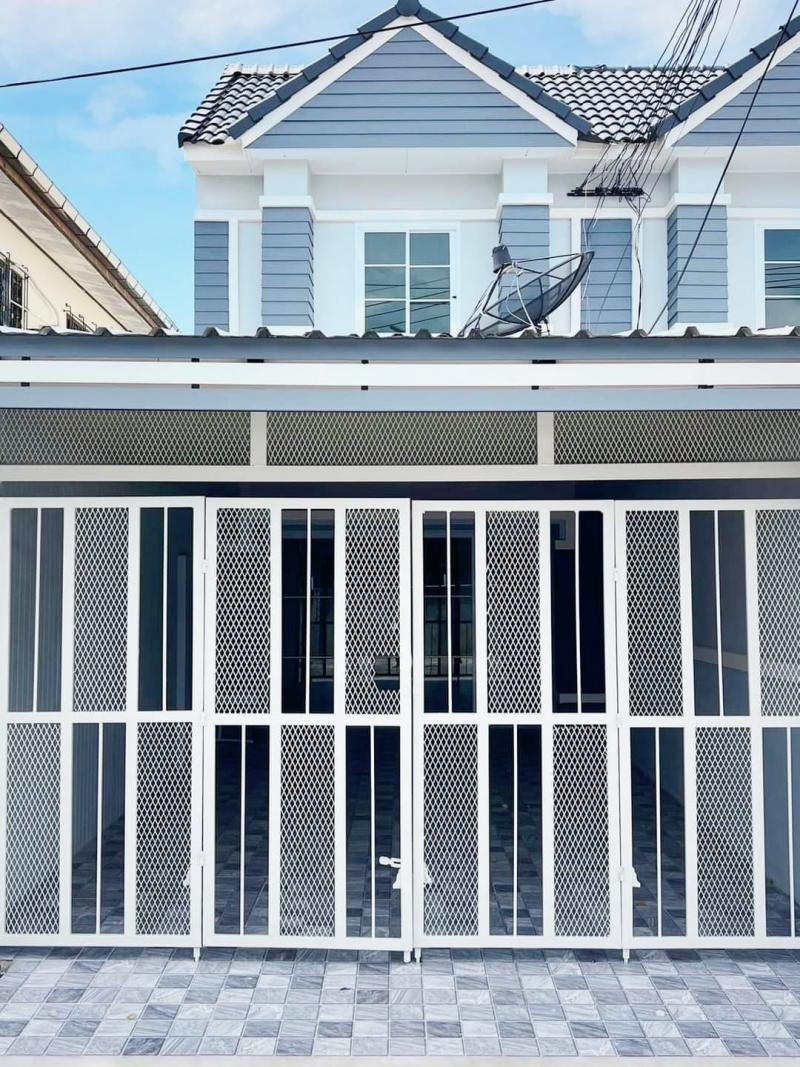 #ขายบ้านใกล้นิคมอมตะนครชลบุรี​☎️098-9955449????ตลาดดอนหัว​ฬ​่่อ#ทาวน์เฮ้าส์2ชั้น#ช้อดีหน้าบ้านไม่ชนใคร????เนื้อ​ที่​  19​ ตรว2ห้องนอน 2ห้องน้ำ 1ห้องครัว♨️ราคา 1.xx.ลบฟรีโอนฟรีประเมินฟรี​จำนอง#ของแถม 1. แอร์ 1  2. ถังสำรองน้ำ 3. ปั้มน้ำอัตโนมัติ✴️พร้อมทำเรื่องยื่นกู้ให้ฟรี✴️ดูแลให้จบถึงณวันโอนสนใจติดต่อ/นัดชม☎️081-4590982​ ลฎา☎️098-9955449     Id:ladapa23    เพจ:บ้านดีบ้านสวยชลบุรีเพจ:ขายบ้านดีชลบุ