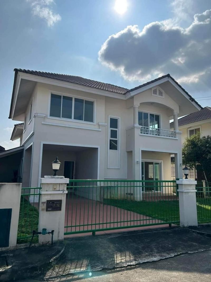 เจ้าของซื้อไว้ไม่เคยเข้าอยู่ ขายเพียง 2.49 ล้าน 54 ตรว. สันทราย บ้านเดี่ยว 2 ชั้น สภาพดี เนื้อที่กว้าง พร้อมเข้าอยู่ ใกล้เซ็นทรัลเฟสติวัล