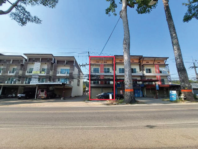 ขายด่วนอาคารพาณิชย์ 2 คูหา 3 ชั้น 2 ห้องนอน 3 ห้องน้ำ ทำเลธุรกิจ ย่านชุมชน ต.หนองผึ้ง อ.สารภี จ.เชียงใหม่