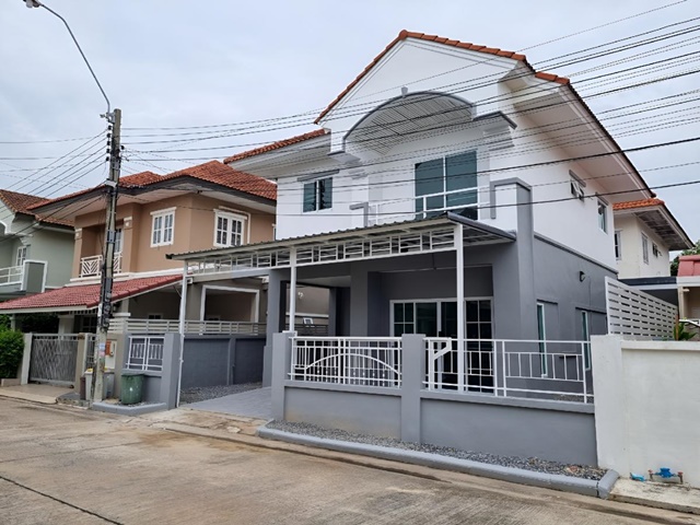 พร้อมเฟอร์ เทคนิคมีนบุรี 5.3 กม.ติดถนนเลียบคลองสอง ให้เช่า บิ๊กซี หทัยราษฎร์ 800ม. แฟชั่น ทำเล 17,998 b-m บ้านเดี่ยว 2 ชั้น 3นอน 2น้ำ 40ตร.ว.155ตร.ม.ตกแต่งใหม่น่าอยู่ บรรยากาศเงียบสงบ ร่มรื่น เย็นสบาย เหมาะสำหรับเป็นบ้านพักอาศัย โฮมออฟฟิศ  หาของกินสะดวก ตลาดหทัยมิตร 1.1 กม.เข้า ออกได้หลายเส้นทาง LiabKhlongSong Rd. 2-storey detached house Big C HathaiRat 800m. Fashion 3bed 2 bath 40sq.w.155sq.m. newly decorated nice to live in with furniture MinBuri Technical College 5.3km. Quiet atmosphere shady cool suitable for a home home