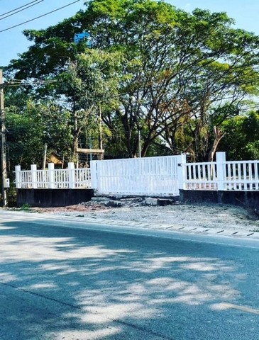 ที่ดินเปล่า แหล่งชุมชน ติดถนนลาดยาง โซนหางดง         