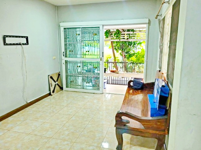 ตลาดบัวทอง 5.6 กม. ชัยพฤกษ์ - วงแหวน  บ้านเดี่ยวชั้นเดียว 3นอน โลตัส บางกรวย-ไทรน้อย 4.8 กม. 60 ตร.วา.120 ตร.ม.