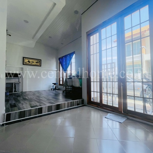 ทาวน์เฮ้าส์ 2 ชั้น พนาสนธิ์ วิลล่า คลอง 4 - ลำลูกกา หลังริม