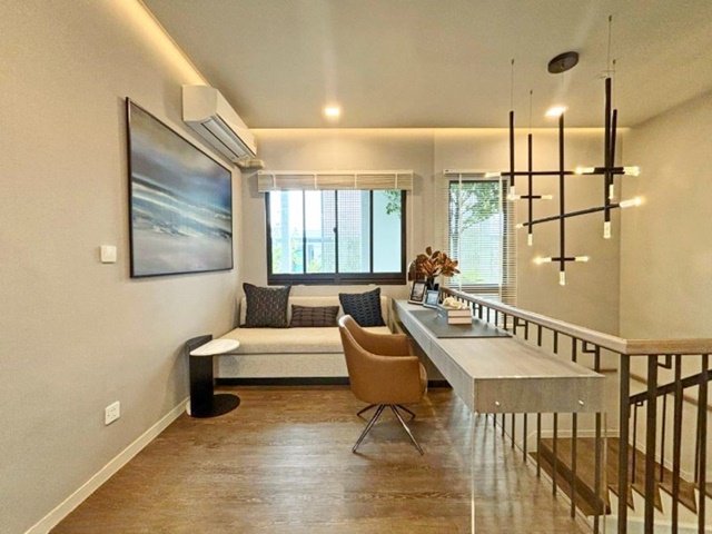 รร.นานาชาติ ไทย-จีน 3.6 กม.เซ็นทรัล วิลเลจ หรูที่สุดพึ่งว่าง 4นอน บ้านหรูบางนา จัดเต็มเฟอร์ 72 ตร.วา วิวสระว่ายน้ำ ให้เช่า  สุวรรณภูมิ