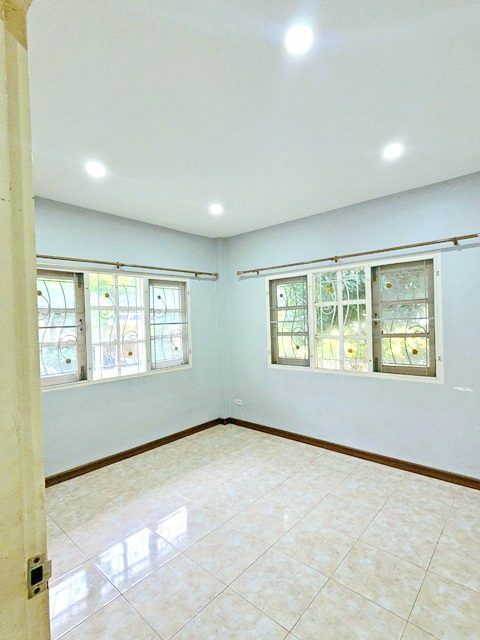 โลตัส บางกรวย-ไทรน้อย 4.8 กม.บ้านเดี่ยวชั้นเดียว 3นอน 125 ตร.ม. 62ตร.วา. ตลาดบัวทอง 5.6 กม. ชัยพฤกษ์ - วงแหวน