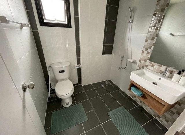 LV52959 ให้เช่า เอ็น ซี ออน กรีน ปาล์ม พาร์ค 2 NC On Green Palm Park 2 ทาวน์โฮมและบ้านทรงอิสระ บรรยากาศสนามกอล์ฟ หนึ่งเดียวในโซนลำลูกกา