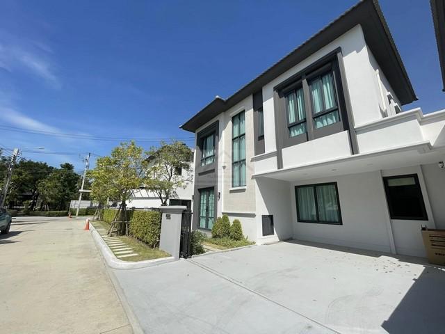 P128 ให้เช่าเดี่ยว 2 ชั้น โครงการ แกรนด์ พลีโน่ สุขุมวิท-บางนา Grande Pleno บ้านใหม่สวย style modern classic ใกล้ Mega บางนา