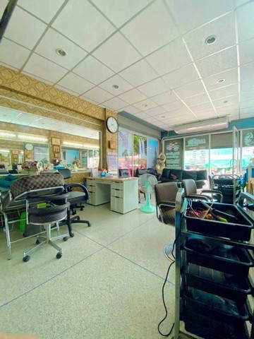 ขายด่วนอาคารพาณิชย์ 38  ตร.วา 3.5 ชั้น  ทำเลดี ตลาดห้วยพลู นครชัยศรี นครปฐม  ZT508