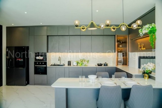 พูลวิลล่าสร้างใหม่ บิ้วอินทั้งหลัง โซนแม่เหียะ