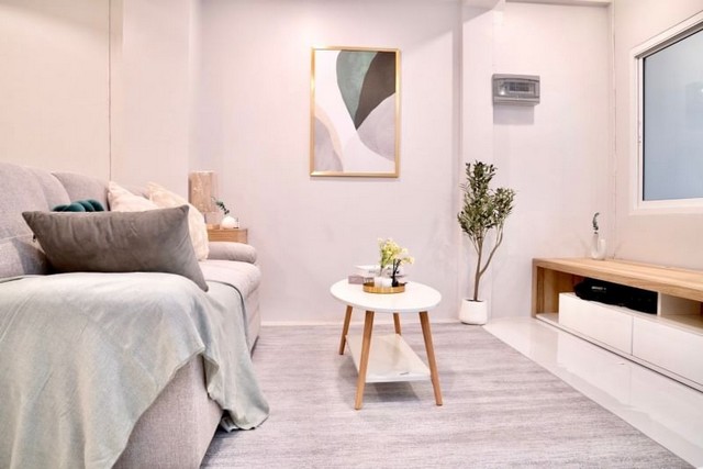 ทาวน์โฮม 2 ชั้น ตกแต่งสวย ใกล้ขนส่งแม่เหียะ