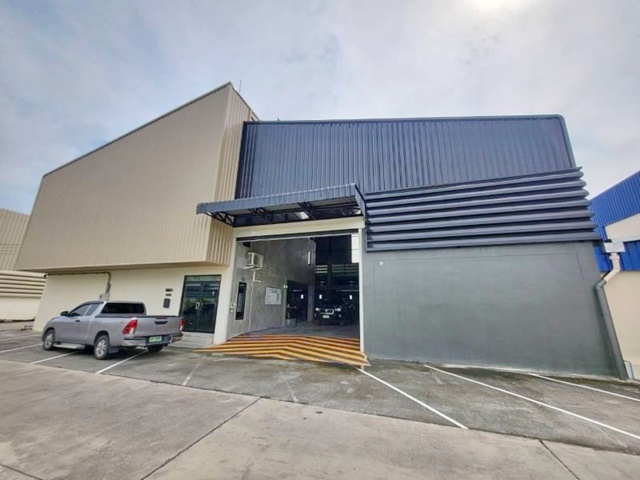 ถูกที่สุดในโลก โกดัง ออฟฟิศ 2 ชั้น 4 น้ำ โรบินสันชลบุรี อมตะ 1.4 กม.  2 แอร์ ตลาดรัตนากรอมตะ 1.1 กม.590 ตร.ม.150 ตร.วา.ให้เช่า 49,998 b-m ขาย 16 ล้าน  แยก ดอนหัวฬ่อ ม.ศรีปทุม ชลบุรี 4.3 กม.เดินทางสะดวกเข้าออกได้หลายเส้นทางThe Cheapest Warehouse office 2 -storey Robinson Chonburi Amata 1.4 km. 4 bath 2 a/c Rattanakorn Market Amata 1.1 km. 590 sq.m. 150 sq.wa. for rent 49,998 b-m for sale 16 million Don Hua Lo Intersection Sripathum University Chonburi 4.3 km. convenient transportation many routes in and out แยก ดอนหัวฬ่อถ.กรุงเทพ ชลบุรี สายใหม่ สุขประยูร ตำบลดอนหัวฬ่อ อำ