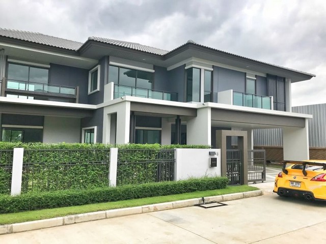 ขายบ้านบุราสิริราชพฤกษ์-345 ติดถนนราชพฤกษ์  ไม่ต้องเข้าซอยไปเบียดกับหมู่บ้านอื่น ตกแต่งไสตล์ Modern Luxury Marble หรูหราสุดๆ