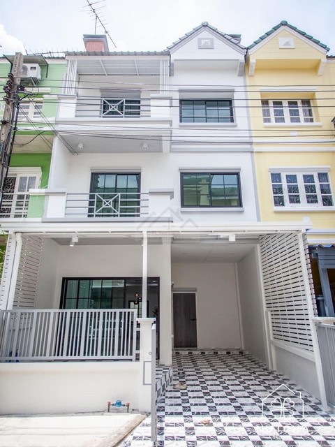 ให้เช่าทาวน์โฮม 3 ชั้น 200 ตรม. 4 ห้องนอน หมู่บ้านเกตุนุติเชมิเน่ ลาดพร้าว 87 ติด CDC เลียบด่วน รีโนเวทใหม่ พร้อมเข้าอยู่