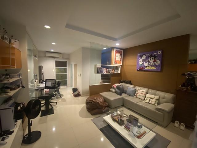 ขายทาวน์โฮม 3 ชั้น โครงการบ้านกลางกรุงพระราม 3 ย่านพระราม3 ช่องนนทรี รีโนเวทใหม่