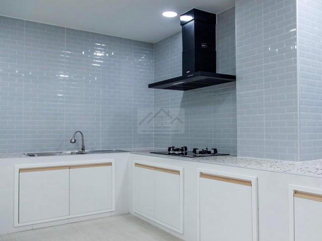 HR 5910 ให้เช่าทาวน์โฮม 3 ชั้น หมู่บ้านเกตุนุติเชมิเน่ ลาดพร้าว 87 ติด CDC เลียบด่วน รีโนเวทใหม่ พร้อมเข้าอยู่