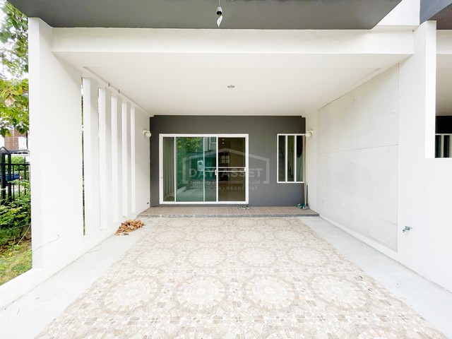 ขายทาวน์โฮม 3 ชั้น (หลังมุม) หมู่บ้าน บารอนเนียทาวน์ - บางศรีเมือง นครอินทร์ เนื้อที่ 29.3 ตร.ว. ขายเพียง 3,790,000 ล้านบาท