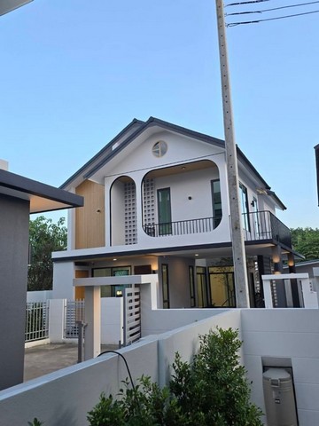 บ้านสร้างใหม่ ทำเลดี น้ำไม่ท่วม โมเดิร์นมินิมอล ท่าวังตาลสารภี