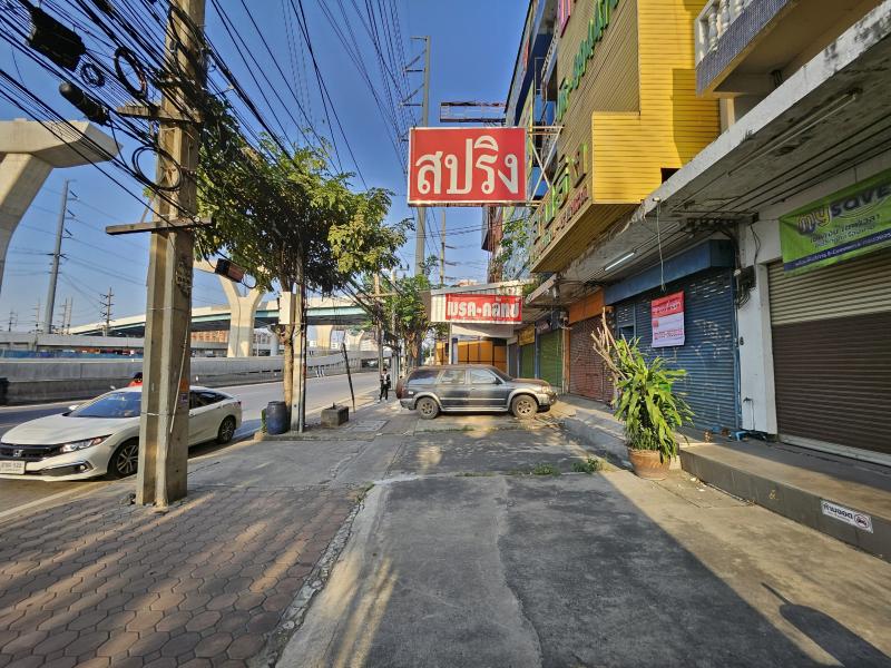 M 3249ให้เช่า อาคารพาณิชย์ 4.5 ชั้น (อยู่เยื้องๆ รพ.นครธน)ขนาดพื้นที่ 17 ตรว.พื้นที่ใช้สอย 236 ตรม. (ยังไม่รวมชั้นดาดฟ้า)จอดรถได้ 2 คันหันหน้า: ทิศเหนือหน้ากว้าง 4 เมตร ลึก 12 (ชั้นล่าง ลึก 17 เมตร)3 ห้องน้ำ | 1 ห้องทำงานกั้นกระจก ชั้น2สนใจติดต่อสอบถาม :โทร. 095-9630395 คุณลดามณีLine ID : meaw-rachsinghoราคาขาย 6,500,000 บาทให้เช่า 15,000 บาท / เดือนชมคลิปรีวิวภายในช่อง YouTubehttps://youtu.be/ZT3PltQgtHo?si=6zdnLwkrn89cyxxf#ldnproperty#อาคาพาณิชย์ติดถนนพระ