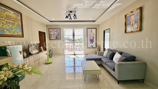 บ้านพักตากอากาศ 2 ชั้น ติดริมน้ำเจ้าพระยา บางประอิน