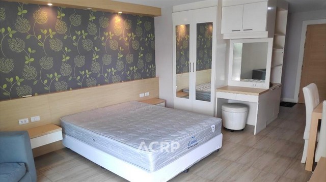 ขายคอนโดชญยล บูเลอวาร์ด เชียงใหม่ ห้องสตูดิโอ ขนาด 32.41 ตร.ม. ตกแต่งพร้อมเฟอร์นิเจอร์และเครื่องใช้ไฟฟ้าครบเข้าอยู่ได้เลย จะซื้อเพื่ออยู่เอง หรือลงทุนปล่อยเช่า ก็คุ้มค่า ใกล้มหาวิทยาลัยเชียงใหม่ ตลาดต้นพะยอม นิมมานเหมินทร์ เดินทางสะดวก เข้าเมืองเพียง 10 นาทีขาย 1,350,000 บาท(รหัสทรัพย์ 00157362) Contact Us+66 (0)88 268 2000info@acuterealtyconsultant.comLine Official : @acrconsultanthttps://www.acr-partner.com