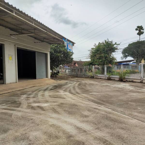 ขายบ้านเดี่ยวพร้อมที่ดินตั้งอยู่ที่ตำบลขุนกระทิงอำเภอเมืองชุมพรจังหวัดชุมพร