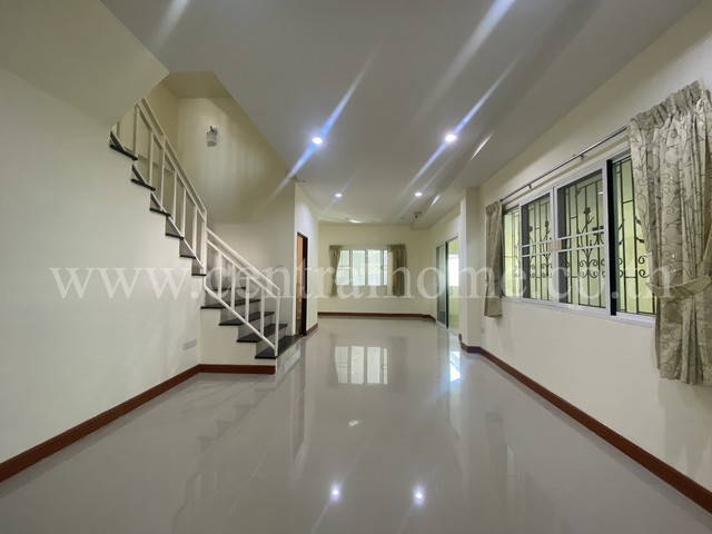 ให้เช่า ทาวน์โฮม ซอยนวมินทร์ 157 หลังริม ราคาถูก รีโนเวททั้งหลัง