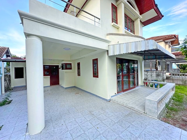 ม.เกษมบัณฑิต ร่มเกล้า 4.5 กม.คุ้มเกล้า 4-8 บ้านศุภาลัย มีนบุรี  พร้อมเฟอร์ 3 นอน 2 น้ำ 50 ตร.วา.240 ตร.ม.ง ตลาดยิ่งเจริญทรัพย์ 3.4 กม.