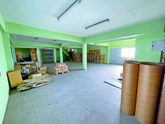 โลตัส สุขุมวิท50 600ม.BTS อ่อนนุช 900ม. อาคารพาณิชย์ 7คูหา มีลิฟท์ 4 ชั้น ถูกที่สุดในโลก 8นอน 5น้ำ 2,002 ตร.ม.  282ตร.วา.