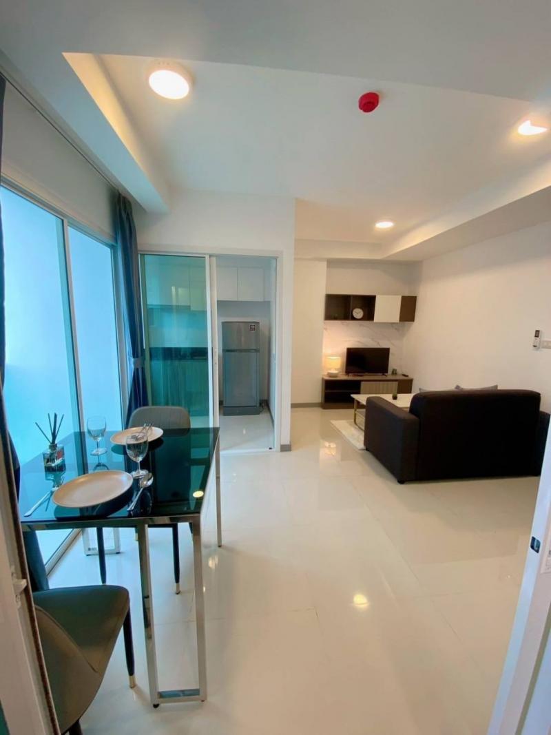 ราคาเริ่มต้นที่ 1.84 ล้าน 32-69 ตรม. The #GreenCity2 Condo ในโครงการ CBP เฟอร์นิเจอร์บิ้วอิน ตกแต่งให้ครบ พร้อมเข้าอยู่