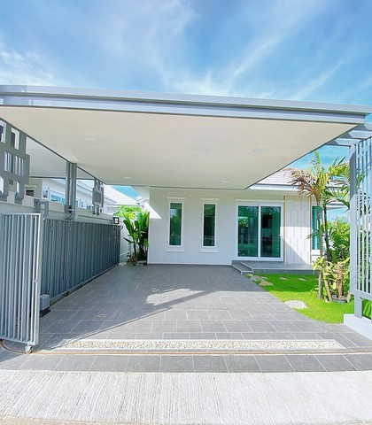 AOM 1462บ้านเดี่ยว บรรยากาศดี สงบเงียบ พร้อมสวนสวย เหมาะสำหรับครอบครัว บ้านเดี่ยวสวยๆ ชีวิตที่ลงตัว บ้านใหม่  ราคา 3.39 แปลงมุม  43 ตรว 2 นอน 2น้ำ   โอนครึ่งๆ  เลขที่ 1/107พิกัด ห้วยใหญ่รายการของเเถม2 เครื่องทำน้ำอุ่นแอร์24,000 Btu 4ทิศทางครัวบิ้วอินฮู้ดเตาไฟฟ้าสนามหญ้า สนใจติดต่อนัดดูบ้านได้ 09:00-18:00 น. Single house, good atmosphere, quiet, with a beautiful garden, suitable for families.  Beautiful single house perfect life #new house Price 3.39, corner plot 43 sq w 2 bedrooms 2 bathrooms, half transfer, number 1/107Locati