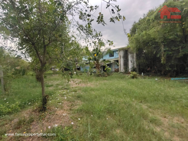 ขายที่ดิน(พื้นที่สีม่วงเข้ม)9-2-81ไร่ หน้ากว้างติดถนน18เมตร ด้านหลังที่ดินติดนิคมอมตะนคร ถนนบ้านเก่า-พานทอง ชลบุรี ราคาขาย 135 ล้านบาท