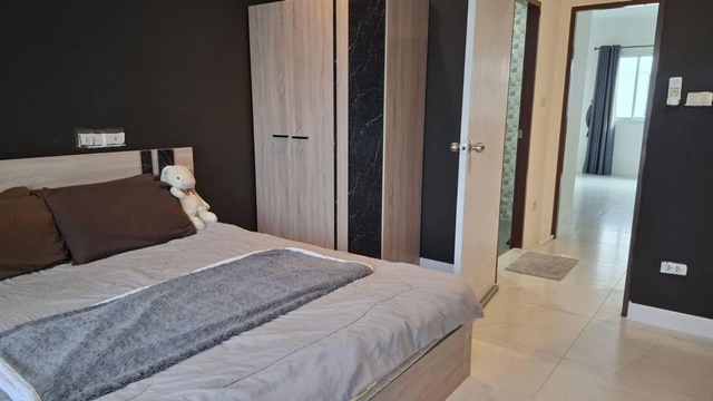 Central west gate ทาวน์เฮ้าส์ 2 ชั้น 2นอน MRTบางใหญ่700 ม. จันทร์ทองเอี่ยม รัตนาธิเบศร์ โลตัส 1.6 กม. 2น้ำ 2แอร์ พร้อมเฟอร์ เครื่องใช้ไฟฟ้า